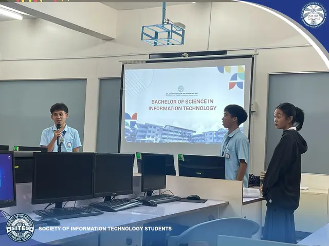 Presenting in a computer lab during a BSIT session